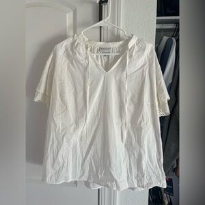 *NWOT* Ava and Viv Cream V-Neck Blouse